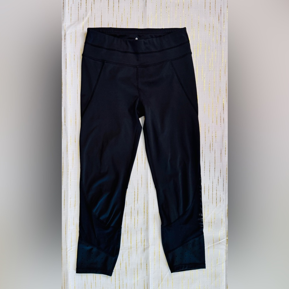Athleta Mesh Bottom Black Capri Leggings
